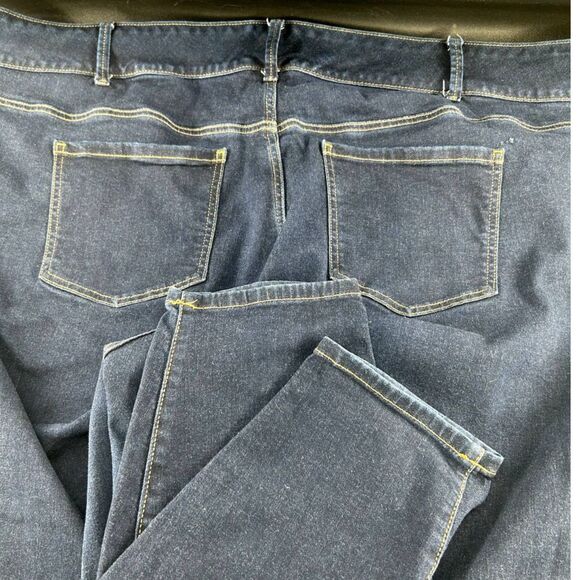 Torrid Wms Jegging Jeans Sz 30R Dk Blue Super Soft Denim Button & Zipper Closure - Picture 11 of 12